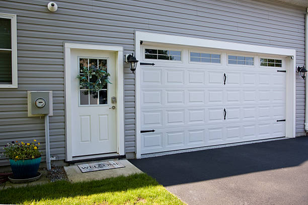 24/7 Emergency Garage Door Panel Replacement experts in Hettinger County County, ND